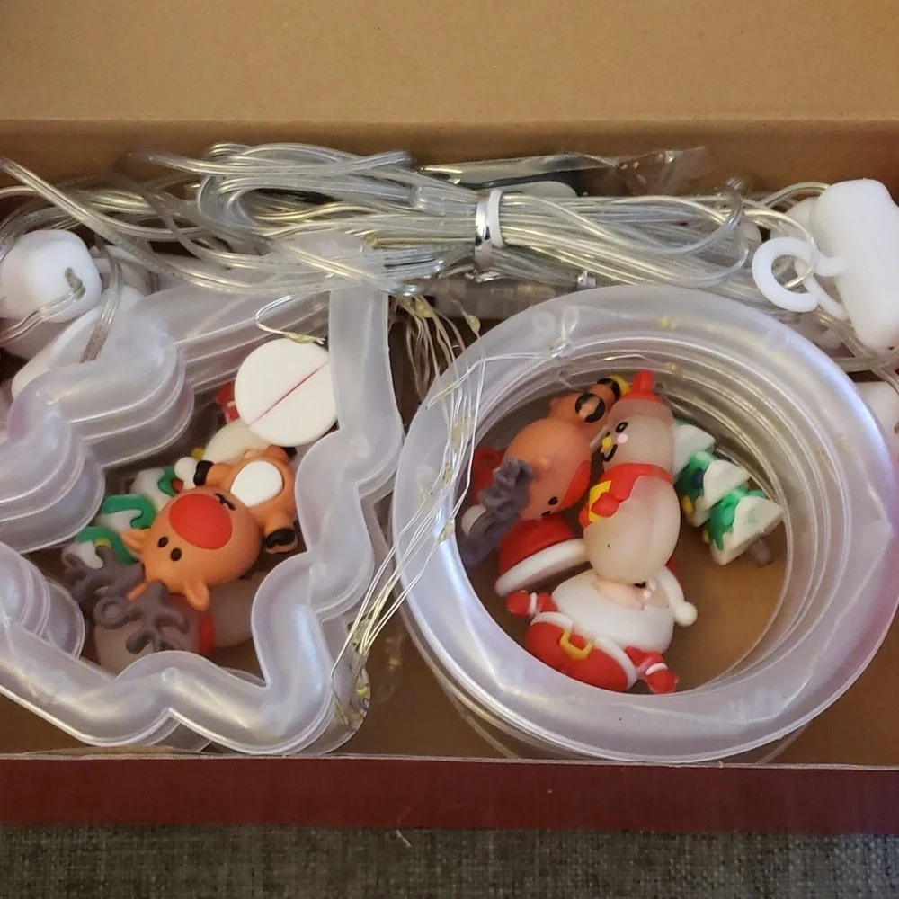 Madala USB Christmas Icicle Lights Featuring Santa and Friends with Remote